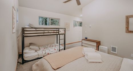 Others 2 52gs - Hot Tub - Wifi - Pets Ok - Wood Stove - Sleeps 6 2 Bedroom Home by RedAwning