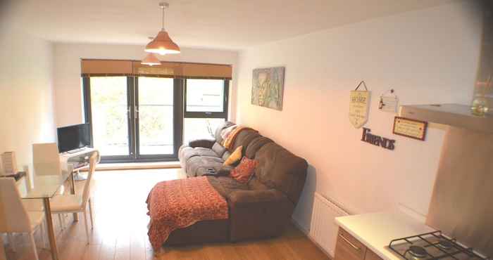 Others 360 Serviced Accommodations - Brentwood 2 Bedroom Executive Apartment With Secure Parking