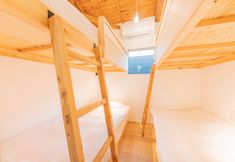 อื่นๆ 7 Gora Base A