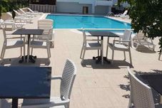 その他 Elijah Otel