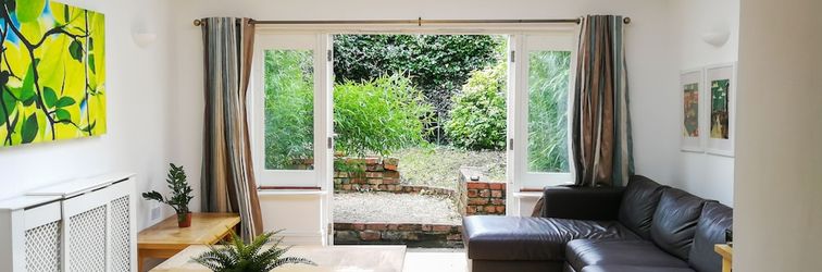 기타 The Big Bristol House