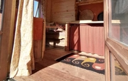 Others 3 Stargazer Shepherds Hut. A Warm and Cosy Getaway