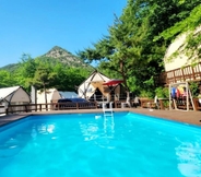 Lainnya 6 Hongcheon Coco Vivaldi Glamping Caravan