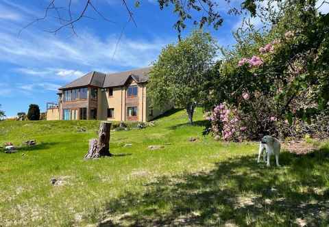 อื่นๆ Beautiful Hillside Apartment Near Elgin, Scotland