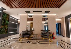 其他 6 Class Suit Hotel