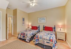 Khác 6 Spacious Home with Private Balcony and Ocean View by RedAwning