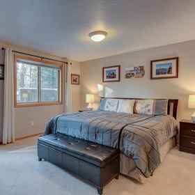 Primary image 1 Ashwood Lane 1, Hotel Deschutes County