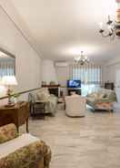 ภาพหลัก Superb 3bed flat with pvt parking