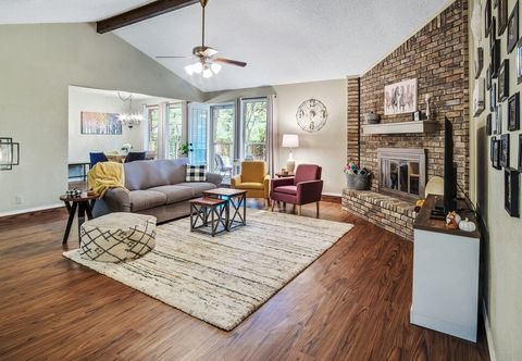 Others Cozy 3br Kid & Dog Friendly Home In Central Location! 3 Bedroom Home by RedAwning