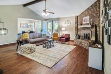 기타 Cozy 3br Kid & Dog Friendly Home In Central Location! 3 Bedroom Home by RedAwning