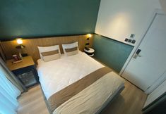 기타 7 Fragments Hotel