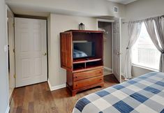 Lain-lain 7 Bear Crossing by VTrips