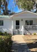 Imej utama Captain's Secret - Beautiful Home in Downtown Beaufort by Redawning