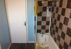 기타 6 New Cross Mews 4 Bedroom 2 Bathrooms Fast Wifi Parking Sleeps up to 12