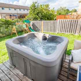 Primary image1GLOBALSTAY. Luxury 3BR Townhomes with HOT TUB, Gym, BBQ,Gateway Niagara Information Centre飯店