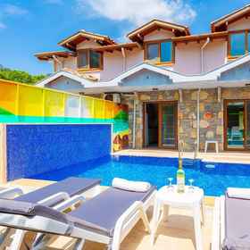 Primary image1達利安 Ayla 天堂別墅,Karya Villa飯店