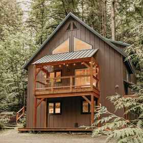 Primary image 1 69sl - Upscale - Hot Tub - Wi-fi - Bbq - Sleeps 8 4 Bedroom Cabin by Redawning, Hotel Whatcom County