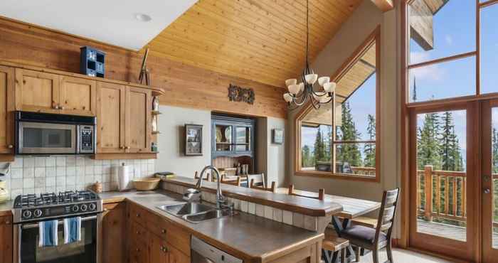 Lain-lain Coyote Creek - Large Ski In/Ski Out Chalet with Amazing Views & Private Hot Tub