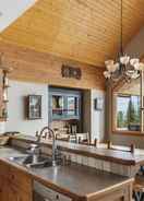 Imej utama Coyote Creek - Large Ski In/Ski Out Chalet with Amazing Views & Private Hot Tub