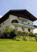 Imej utama 10-bedroom House Near Obertauern for 30 People