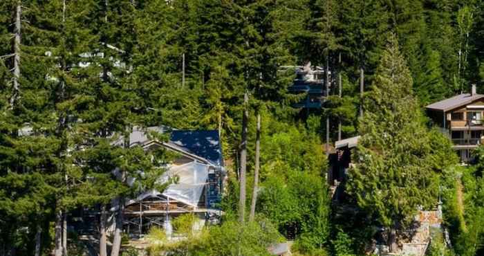 Khác Lakefront Chalet with private dock