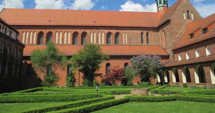 Lainnya Zentrum-Kloster-Lehnin