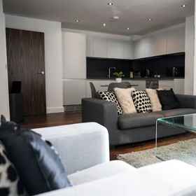 Primary image1Modern 2 Bedroom Flat City Centre with Parking/Balcony,The Comedy Store飯店