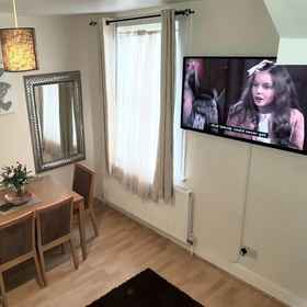 Primary image1Cedar Villa - Inviting 5-bed House in Chatham-,St. Mary Hoo飯店