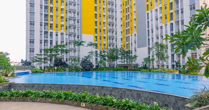 Others Modern 2BR Apartment for 4 Pax at Springlake Summarecon