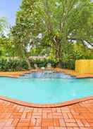 Imej utama "Fantastic House 5min to Brickell w/ Pool & Tub".