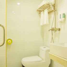 Room 1 Shiman Art Hotel (Guangzhou Chebei Subway Station), 黄埔港站 Hotels