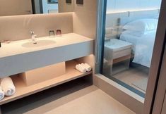อื่นๆ 2 Crown Hotel Junyue