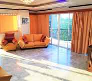 Others 2 Pratumnak 1 bed With sea View at Siam Oriental Twins