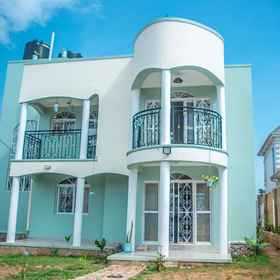 Primary image 1 5-bed Lakeview Villa With Roofterrace and Kidspond, Busiiro Hotels