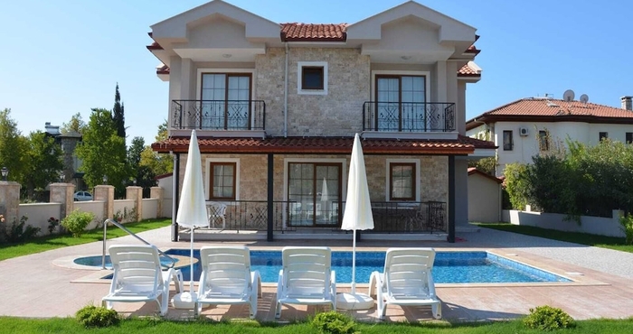 Others Stunning 4-bed Villa Konak Private & Pool