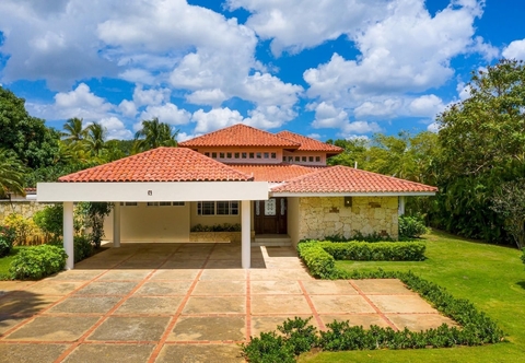 Others Casa de Campo Villa for Rent in Caribbean Style - With Pool Jacuzzi and Volleyball net