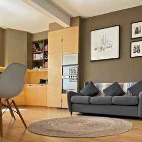 Room 1 Quirky and Modern Clerkenwell Apartment, St. Paul's Hotels