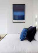 Room Modern and Bright Highgate Gem