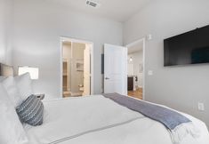 기타 6 StayOvr at Galatyn Park - Richardson