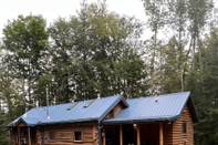 Others Rustic And Luxurious Retreat With Private Dock, Yard, Fire Pit! 1 Bedroom Cabin by Redawning