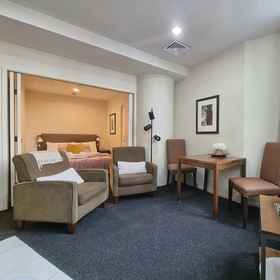 Primary image 1 明亮舒适的1卧室 - 厨房 - 洗衣房, 坎贝尔斯湾 Apartments