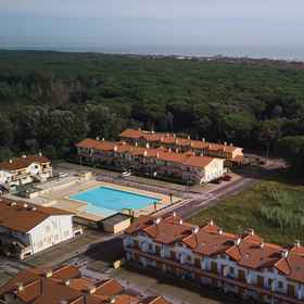 Primary image 1 Modern Three-bedroom Apartment in Residence With Pool, Khách sạn Lendinara