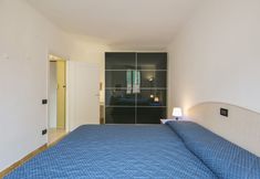 기타 4 Astonish Cathedral View