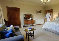 Lain-lain 4 Bossington Hall