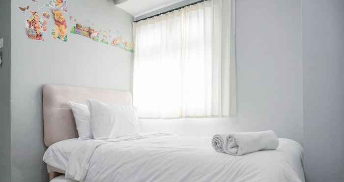 อื่นๆ Nice And Cozy Living 2Br At Green Pramuka City Apartment