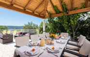 Others 6 Holiday Villa Perna with Swimming Pool