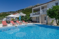 Others Holiday Villa Perna with Swimming Pool