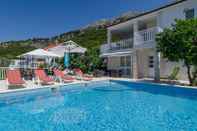Others Holiday Villa Perna with Swimming Pool