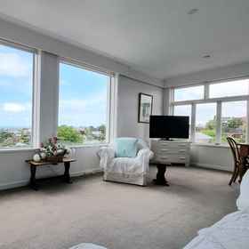 Primary image 1 Gorgeous Apt Panoramic Views, Campbells Bay Hotels