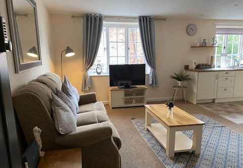 Khác Beautiful 1 Bed Apartment in the Heart of Ludlow